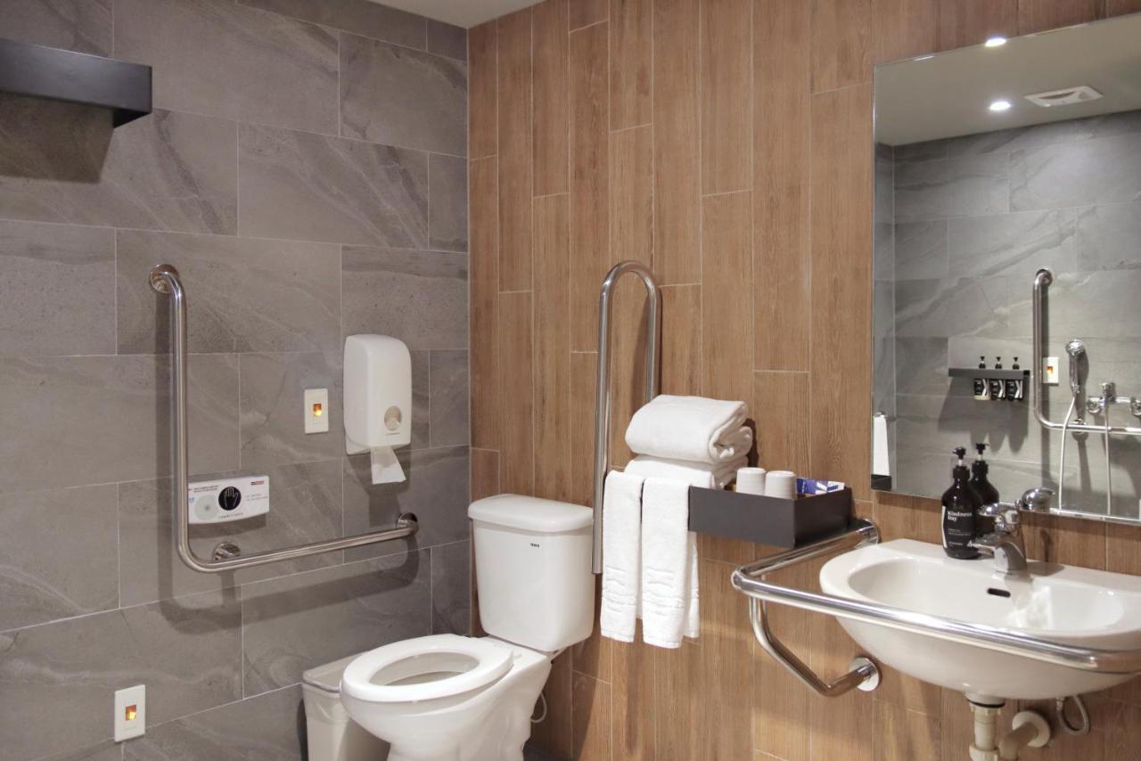 Kindness Day Hotel Tainan Esterno foto