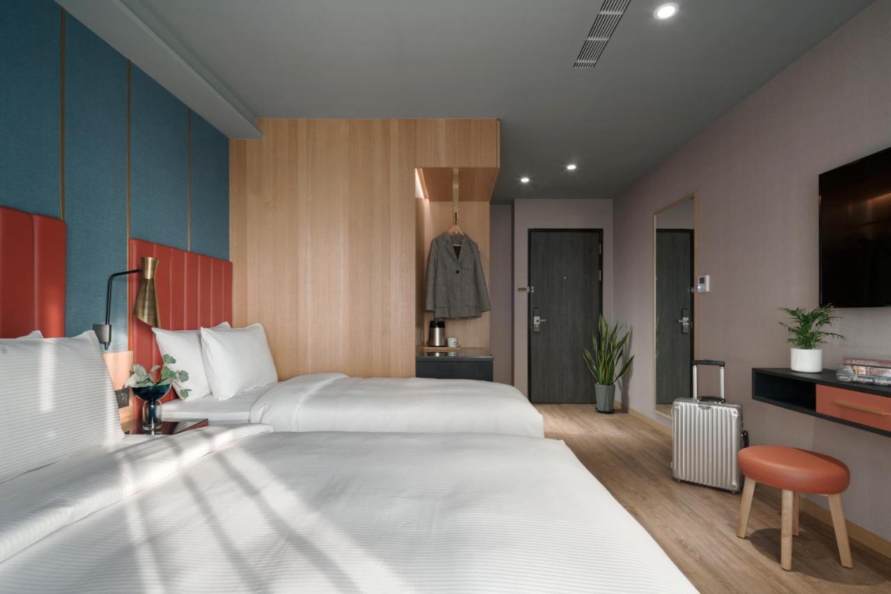 Kindness Day Hotel Tainan Esterno foto